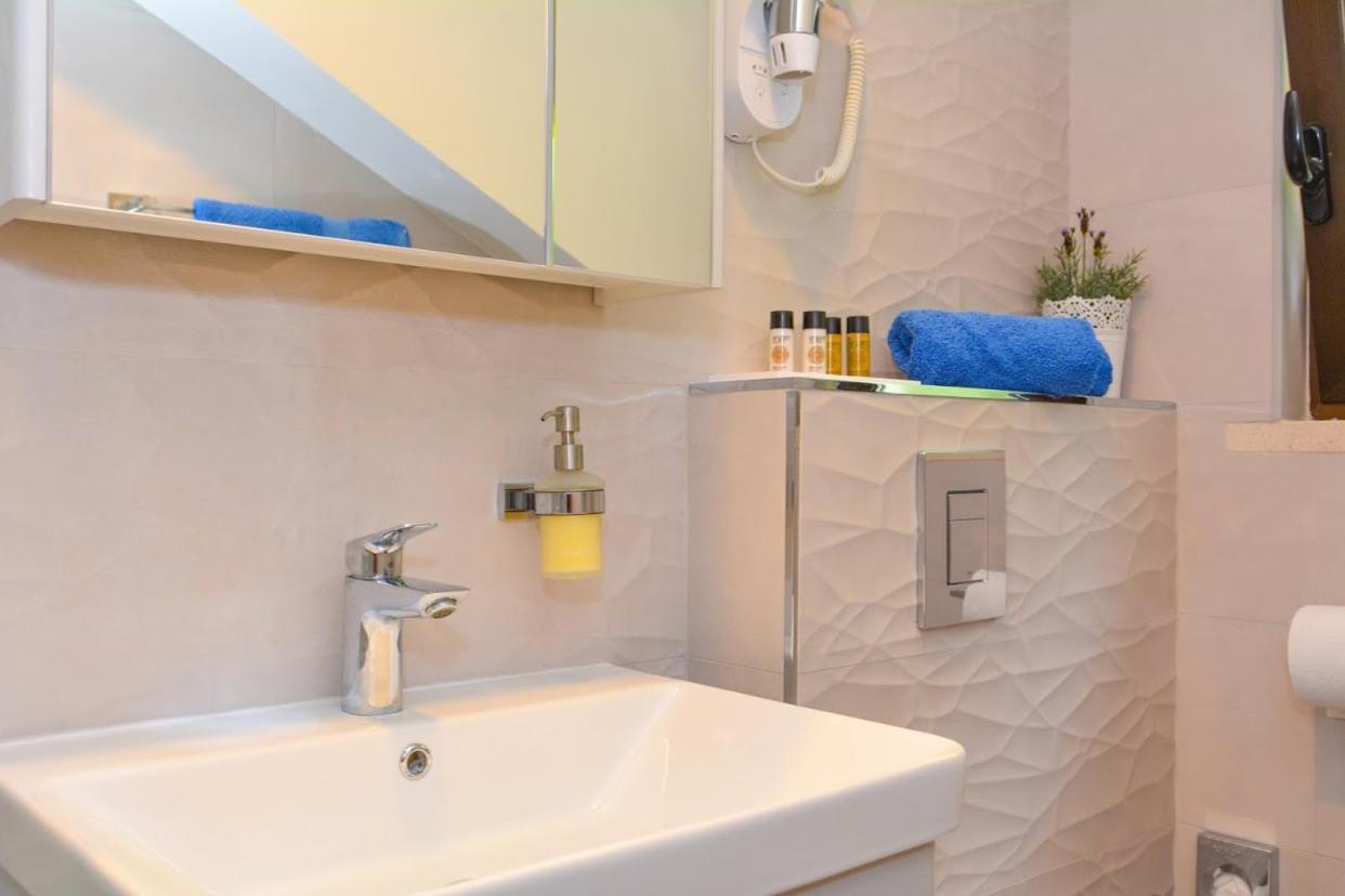 Apartment And Room Sveti Jakov Dubrovnik Ngoại thất bức ảnh